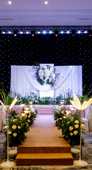 Không Gian Tiệc Buffet Ngoài Trời